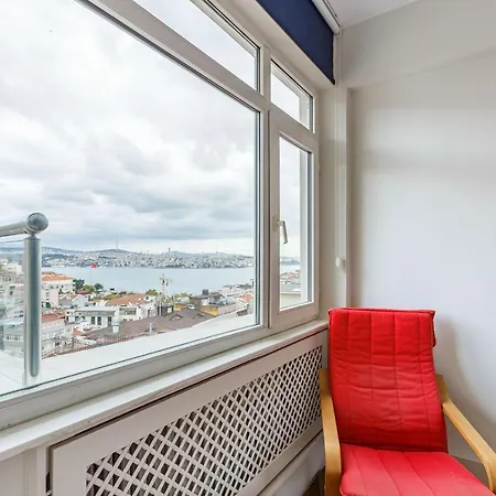 2 Bedroom Comfortable With View Near Istiklal Street In Beyoglu Appartement