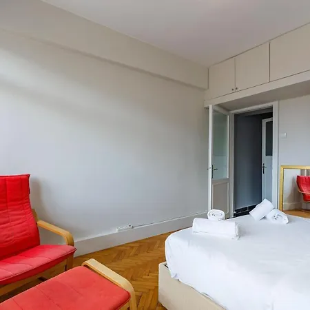 Appartement 2 Bedroom Comfortable With View Near Istiklal Street In Beyoglu Istambul