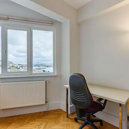 2 Bedroom Comfortable With View Near Istiklal Street In Beyoglu Apartment