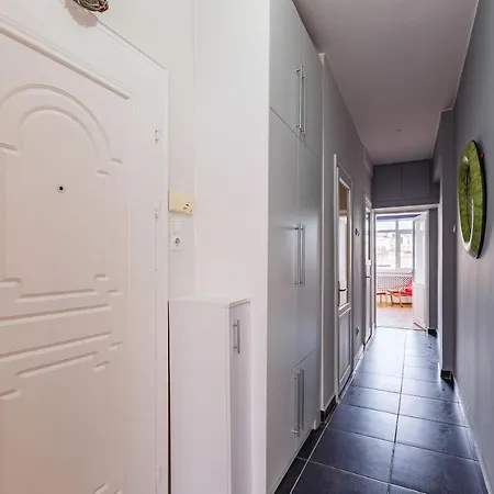 2 Bedroom Comfortable With View Near Istiklal Street In Beyoglu *