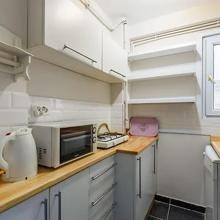 Apartment 2 Bedroom Comfortable With View Near Istiklal Street In Beyoglu